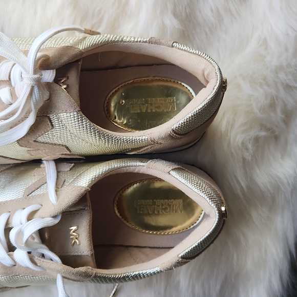 Micheal Kors Sneakers - Picture 5 of 5
